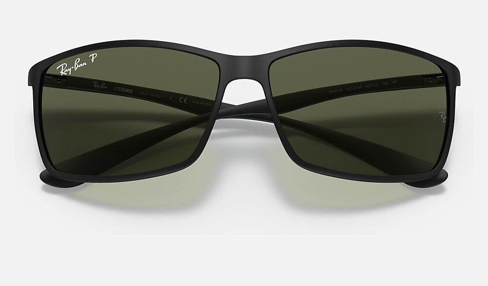 Ray-Ban RB4179 601S9A - detalle