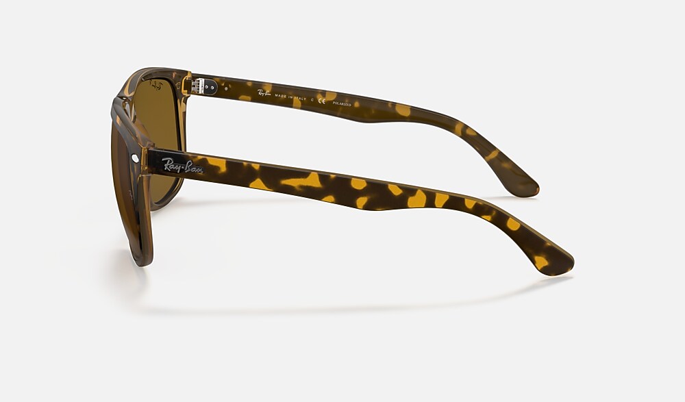 Ray-Ban RB4147 710/57 - vista lateral