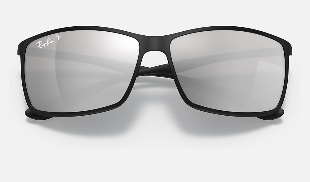 Ray-Ban RB4179 601S82 - detalle
