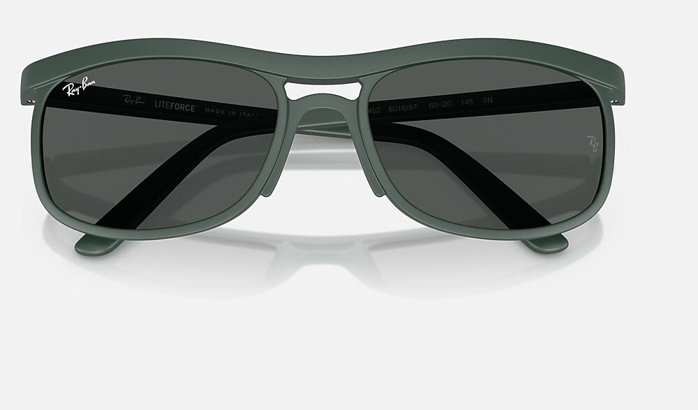 Ray-Ban RB4452 601687 - detalle