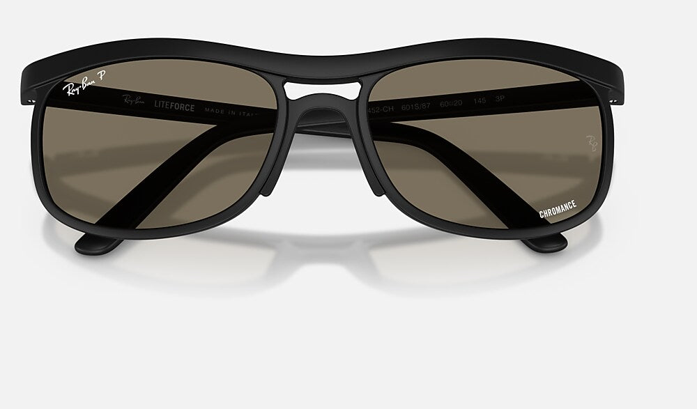 Ray-Ban RB4452CH 601S87 - detalle