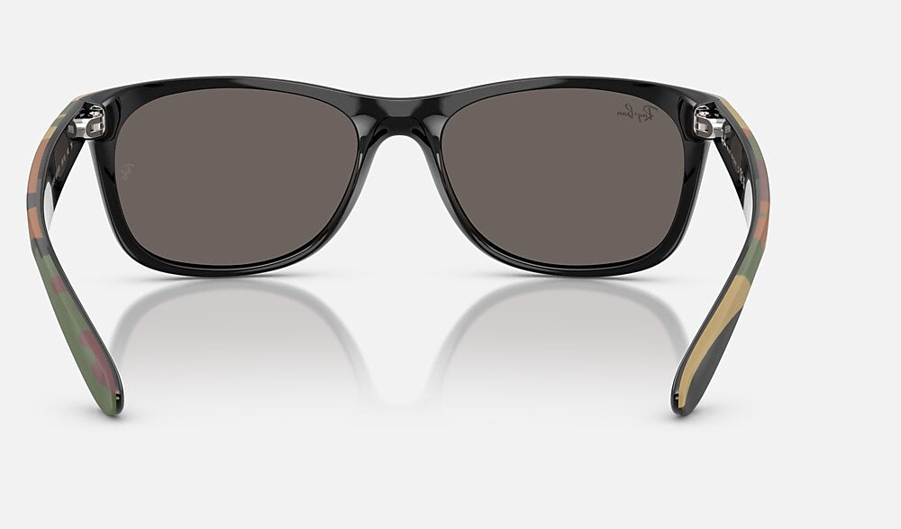 Ray-Ban RB2132 6822B1 - vista posterior
