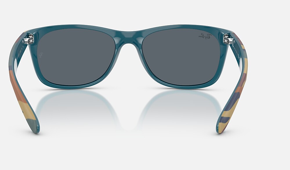 Ray-Ban RB2132 6824R5 - vista posterior