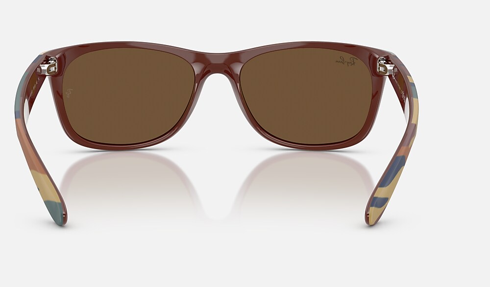 Ray-Ban RB2132 682533 - vista posterior