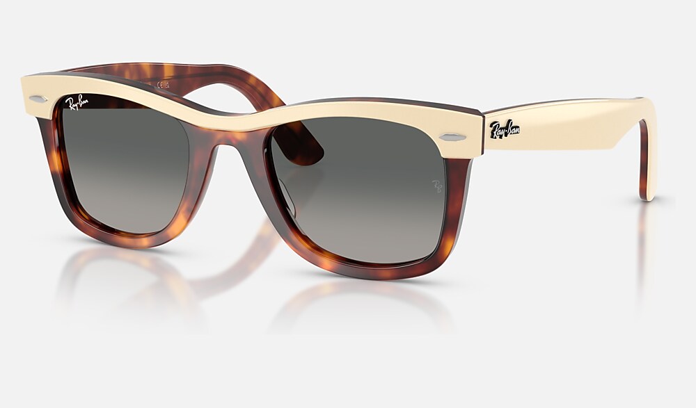 Ray-Ban RB2240 144371 - vista tres cuartos