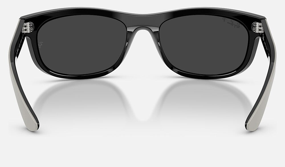 Ray-Ban RB2489 144248 - vista posterior