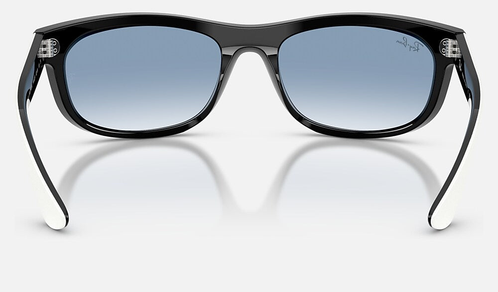 Ray-Ban RB2489 14443F - vista posterior