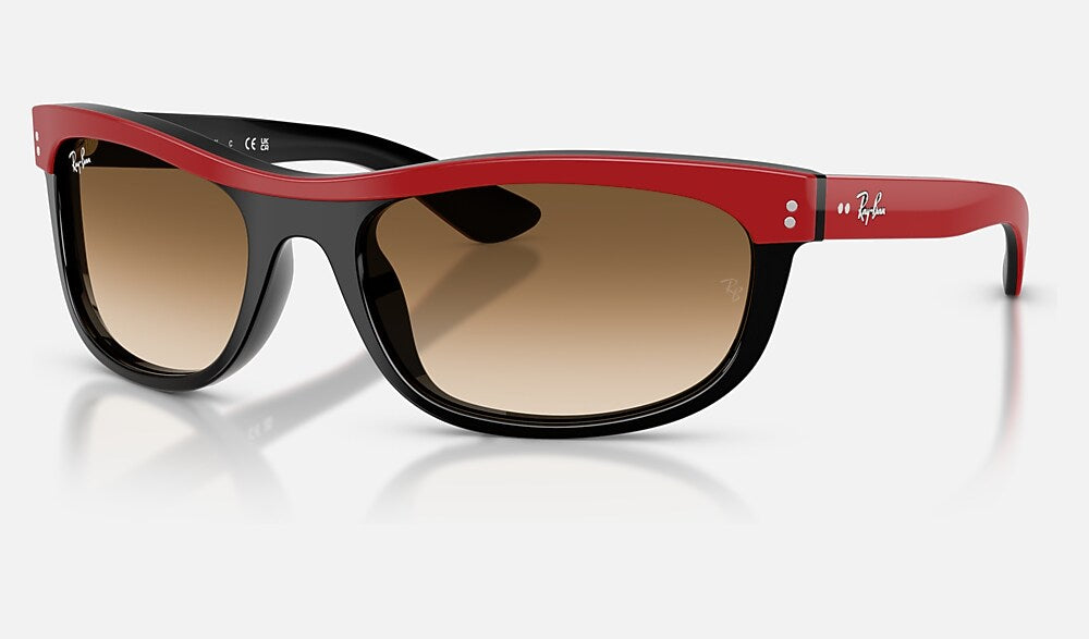 Ray-Ban RB2489 955/51 - vista tres cuartos