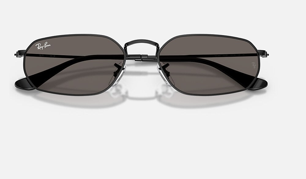 Ray-Ban RB3947 002/B1 - detalle