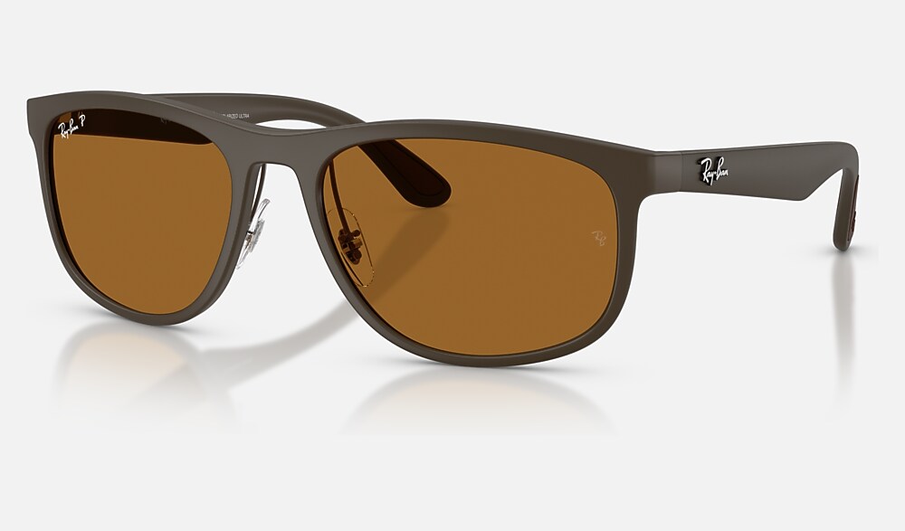 Ray-Ban RB4468 6124BB - vista tres cuartos