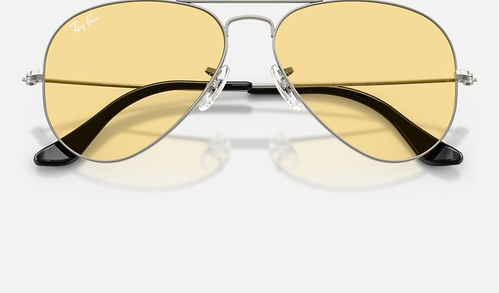 Ray-Ban RB3025 004/R6 - detalle