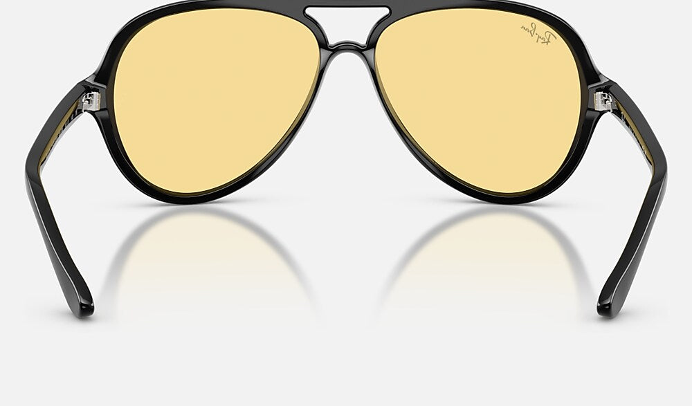 Ray-Ban RB4125 601/R6 - vista posterior