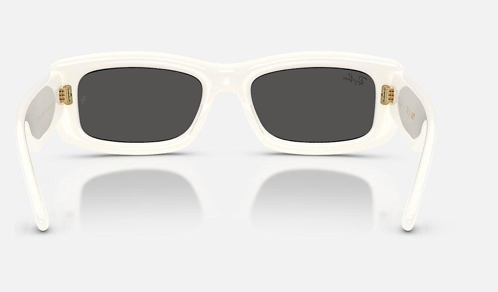 Ray-Ban RB4944 687487 - vista posterior