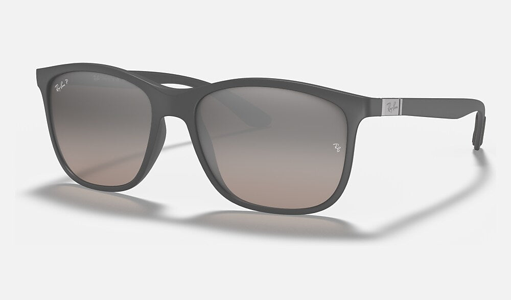 Ray-Ban RB4330CH 60175J - vista tres cuartos