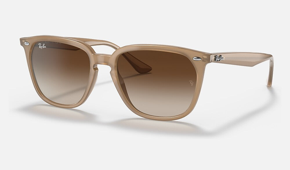 Ray-Ban RB4362 616613 - vista tres cuartos