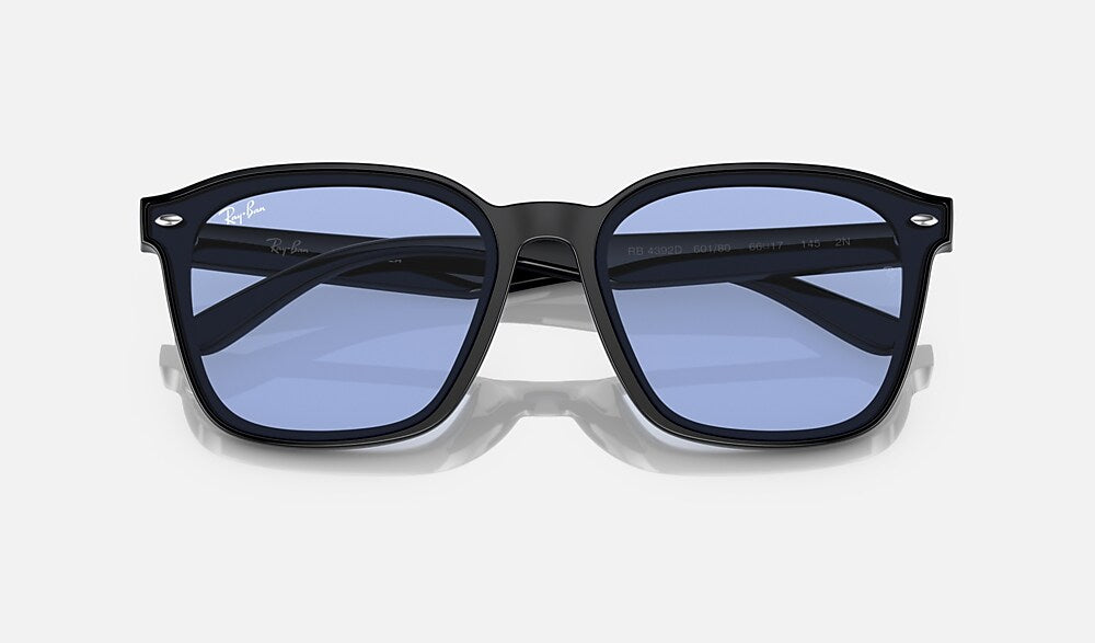 Ray-Ban RB4392D 601/80 - detalle