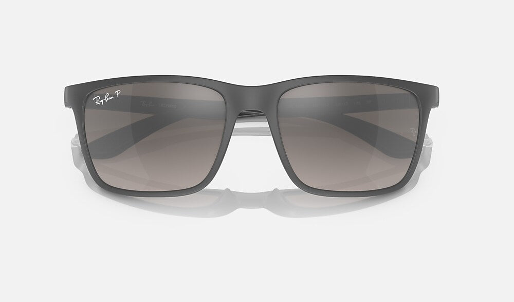 Ray-Ban RB4385 60175J - detalle