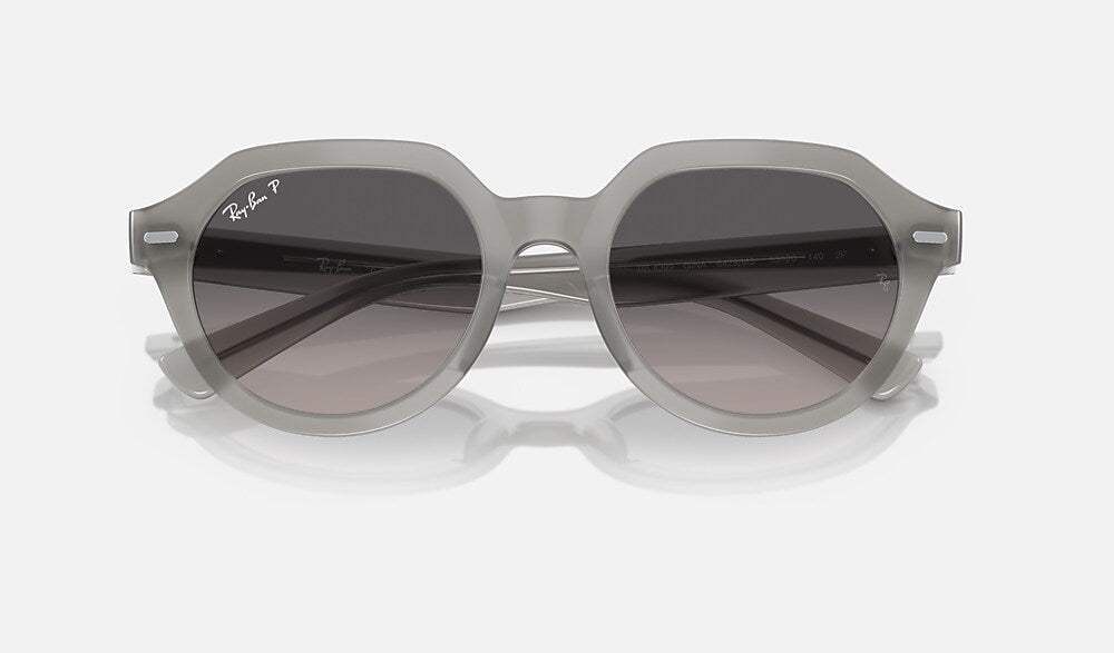 Ray-Ban RB4399 6429M3 - detalle