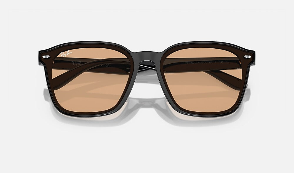Ray-Ban RB4392D 601/93 - detalle