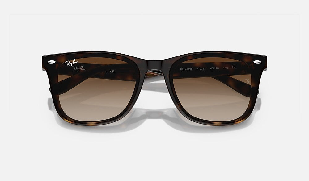 Ray-Ban RB4420 710/13 - detalle