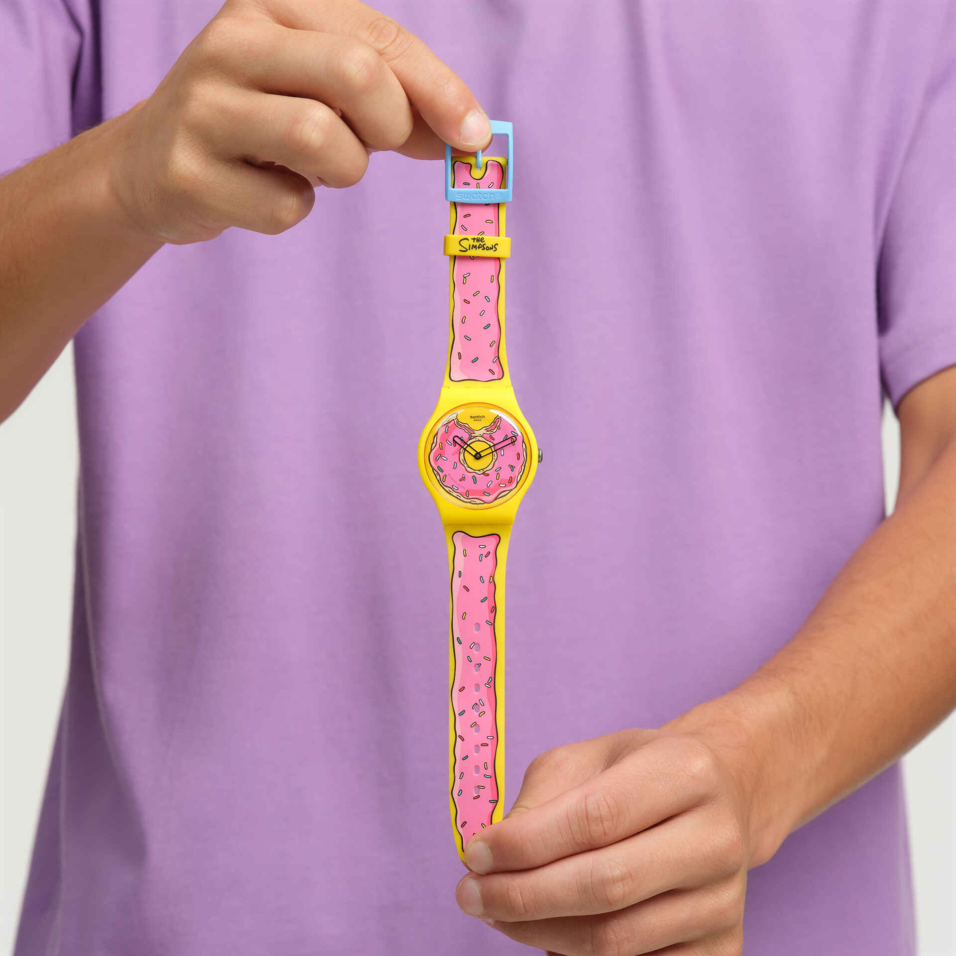 Swatch SO29Z134 en la muñeca
