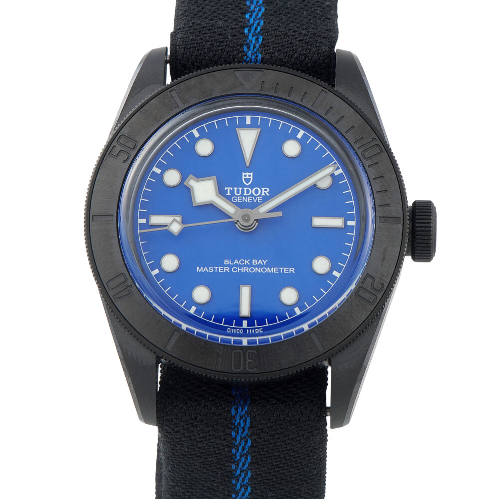 Tudor Black Bay Ceramic 79210CNU-0007 vista frontal