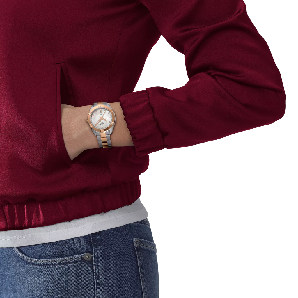 Reloj Tissot PR 100 Sport Chic Diamantes T101.910.22.116.00 - en muñeca